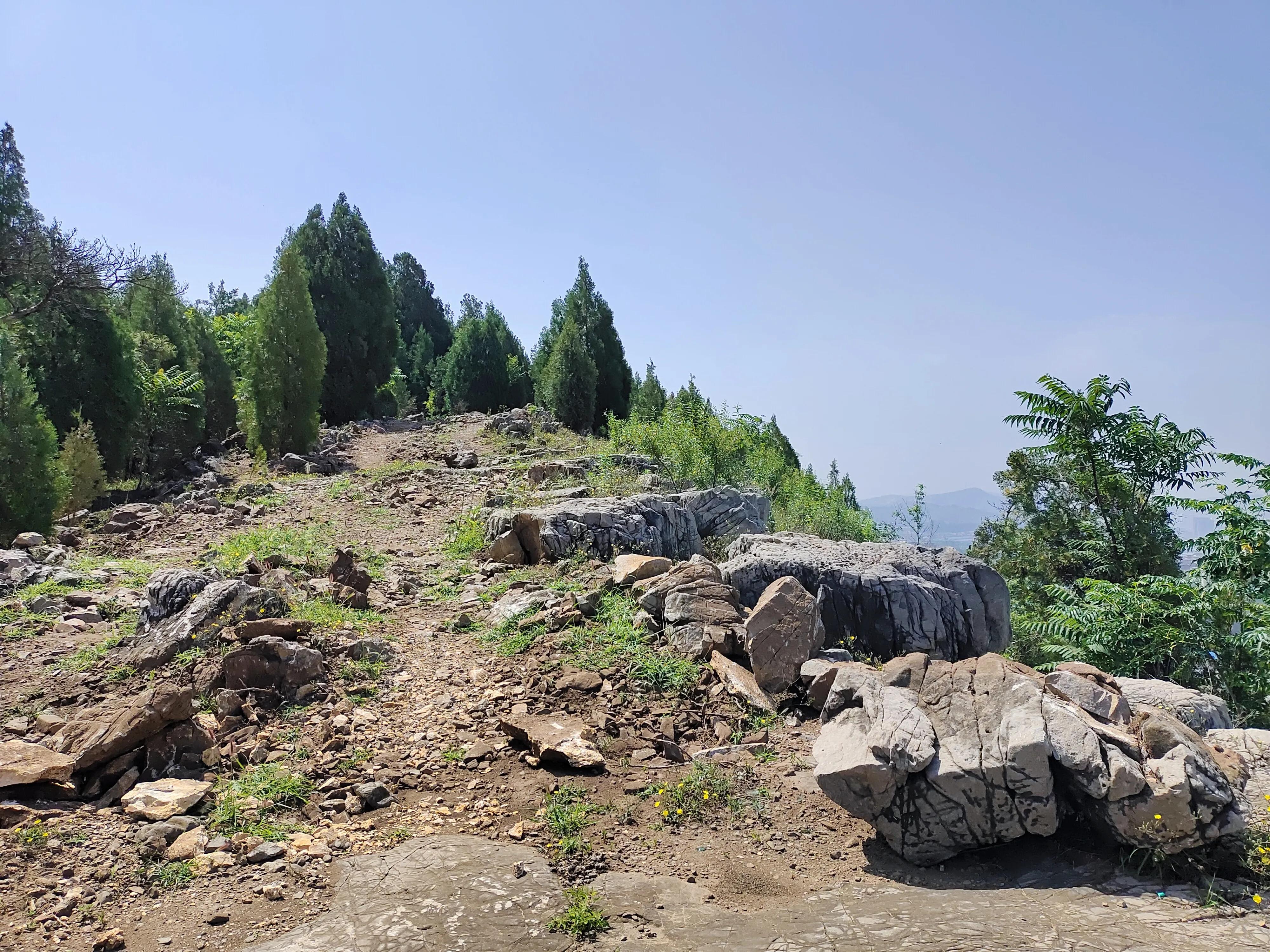 沂南县卧龙山公园风景,沂南县诸葛亮故里纪念馆
