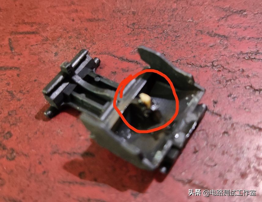 电热水壶通电后时断时亮修理方法,电热蒸汽发生器一直加水不断电