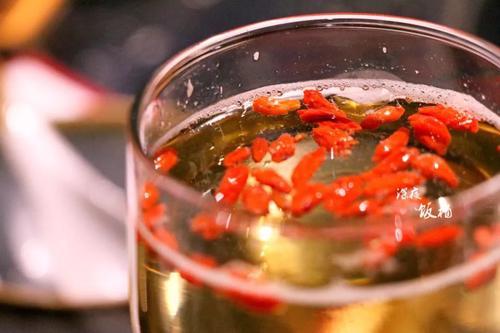 “朋克养生”当代年轻人最后的倔强，活的健康，ZUO得尽兴