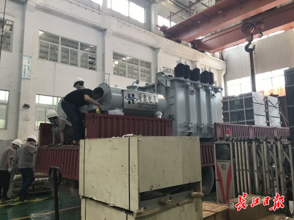 武大教授研发磁控电抗,动态无功补偿磁控电抗器