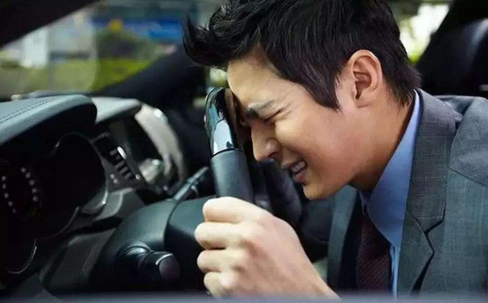 4s店销售感动客户真实案例,汽车销售员感人视频