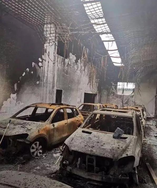 长沙万科金域华府起火,万科金域华府着火视频