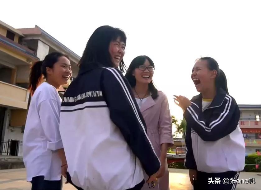 红河黄冈实验学校最近的视频,红河黄冈实验学校能走读吗