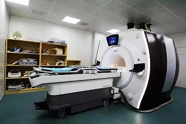 厉害了：不专业不足以服众，佛中医神奇“刀功”国际舞台演绎精彩