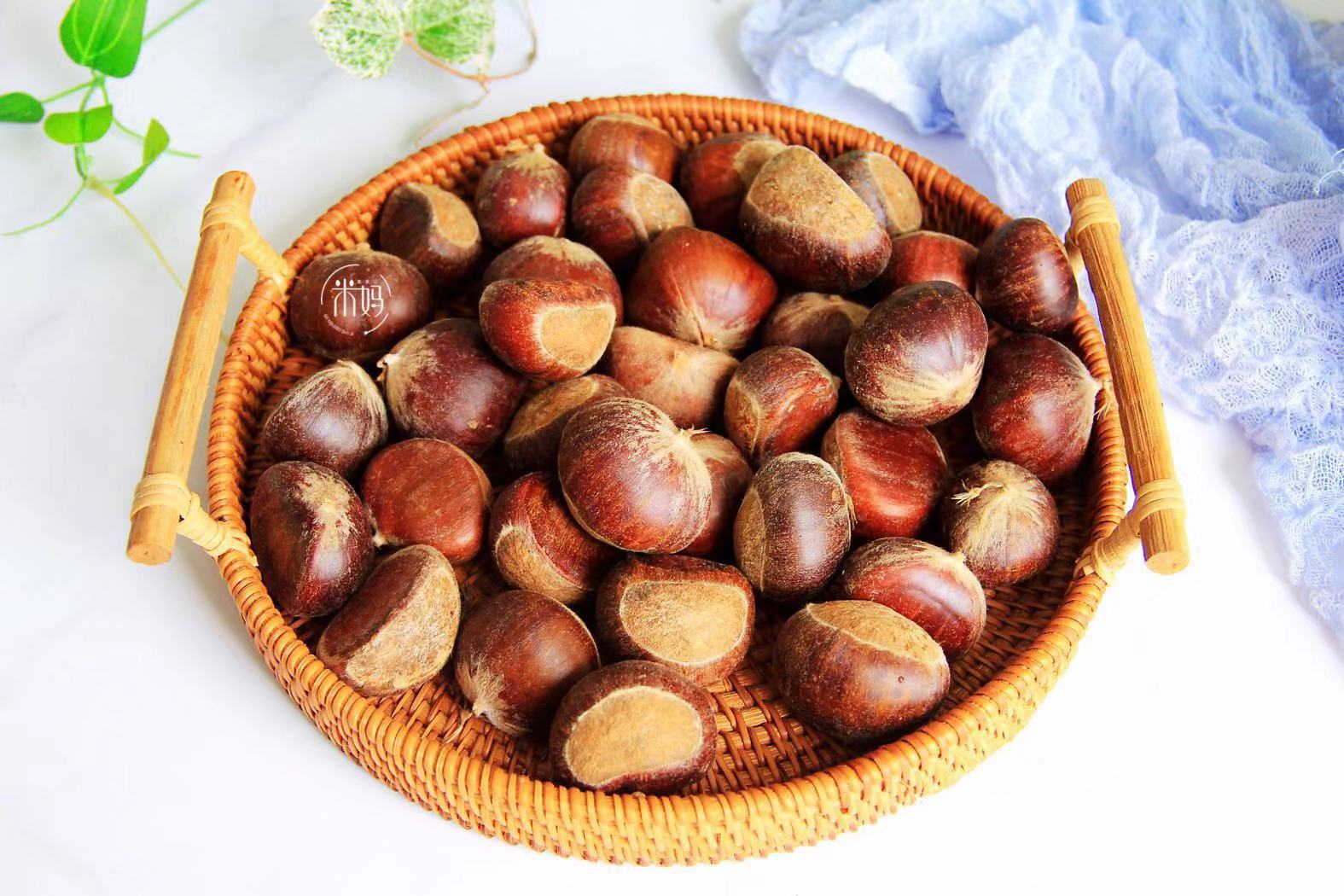 板栗好吃皮难剥教你三招,板栗简单又好吃的方法