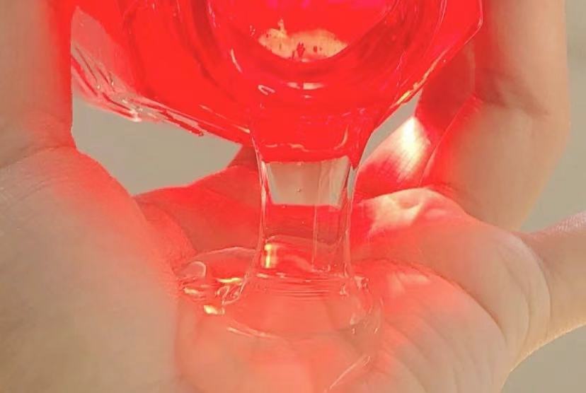 晚上睡觉长头发要怎么防止打结,长头发打结很毛躁留什么发型好看