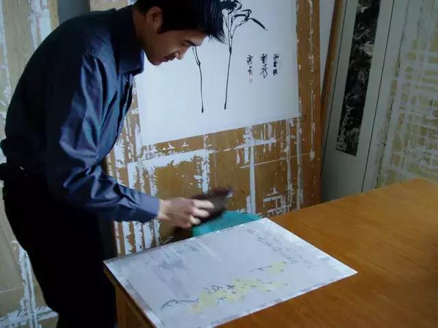 书画装裱的全过程,字画手工装裱如何处理