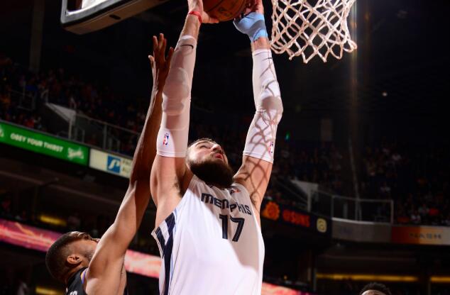 布克52分绝平三分救不活,德文布克单场70分真相