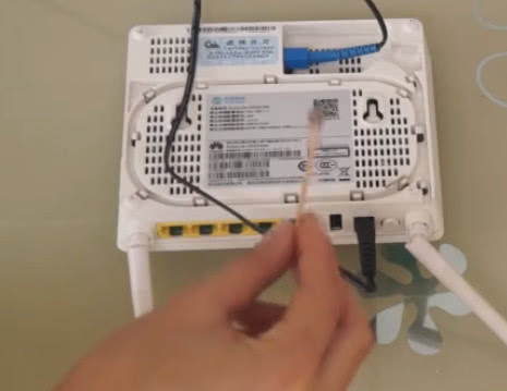 路由器用久了变得很卡，教你这样处理，网速立马恢复好几倍