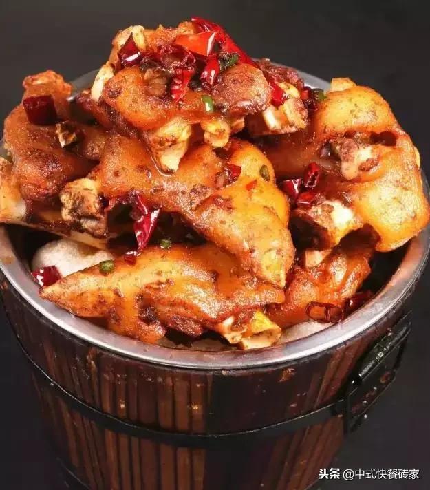 厨师教学美味猪蹄的简单做法,厨师长推荐元宝蹄