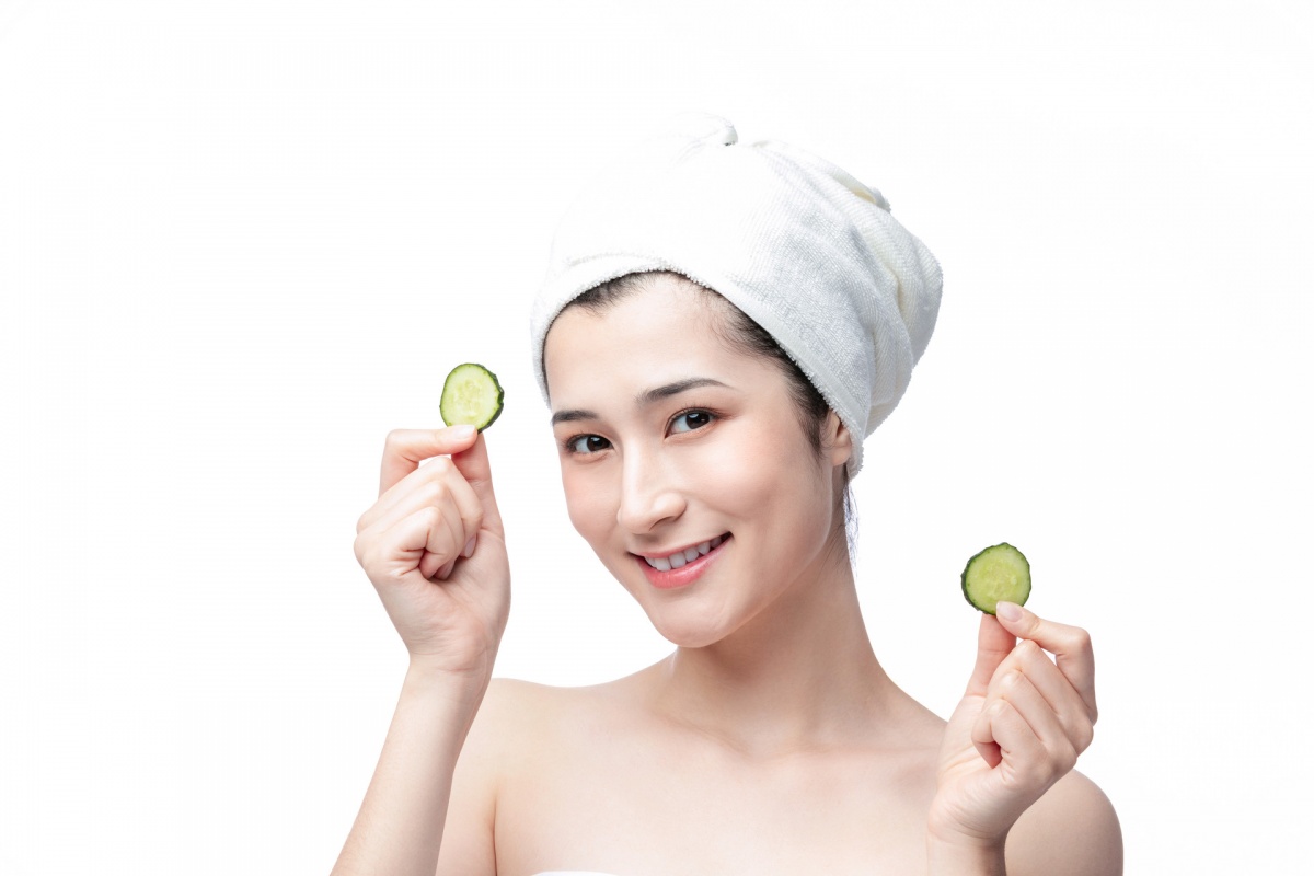 每天勤勤恳恳护肤,当代年轻人勤勤恳恳护肤