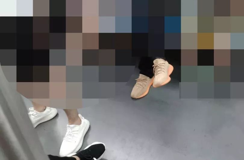 这双丑鞋一年赚40亿,这双丑鞋一年狂赚40亿