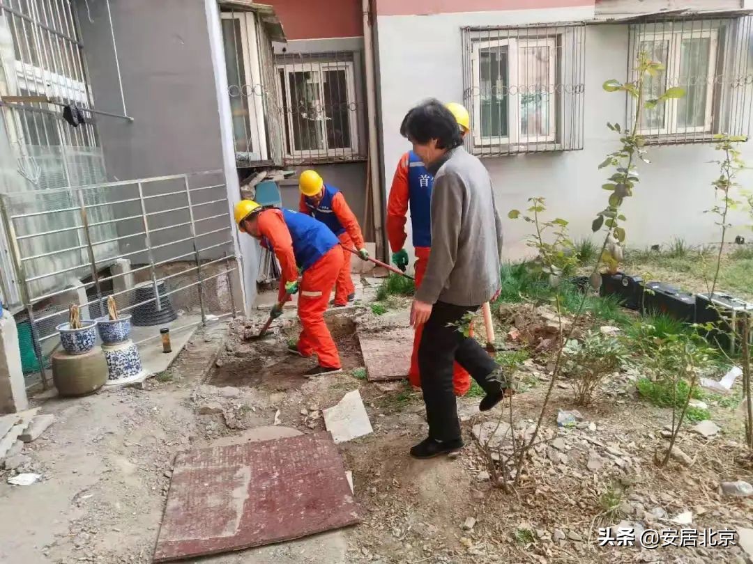 顶层漏水屋内滴水怎么处理,中间层屋顶漏水最好的处理方法