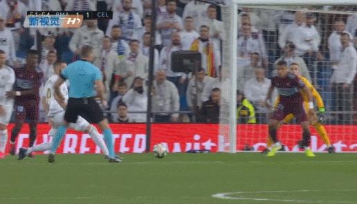 世界第一中场克罗斯伯纳乌,克罗斯伯纳乌第一粒进球