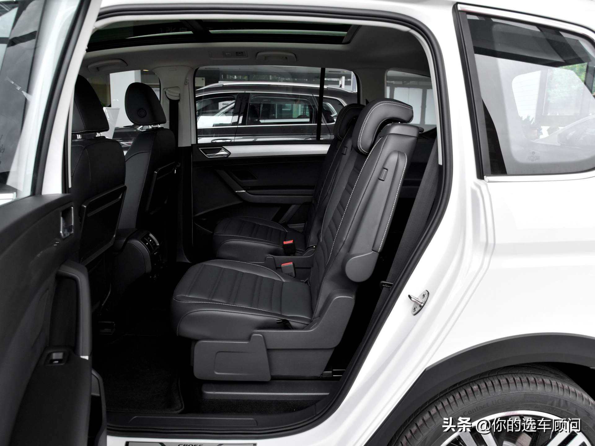 途安l16款舒雅版没有小桌板,16款途安手动1.4舒适版有小桌板吗