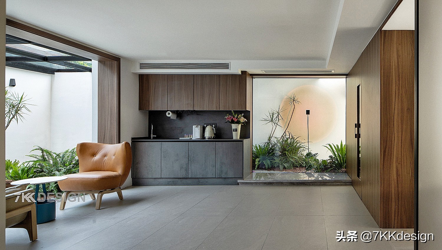 海边联排别墅小院实景现代轻奢,独栋带院子的小别墅年代感