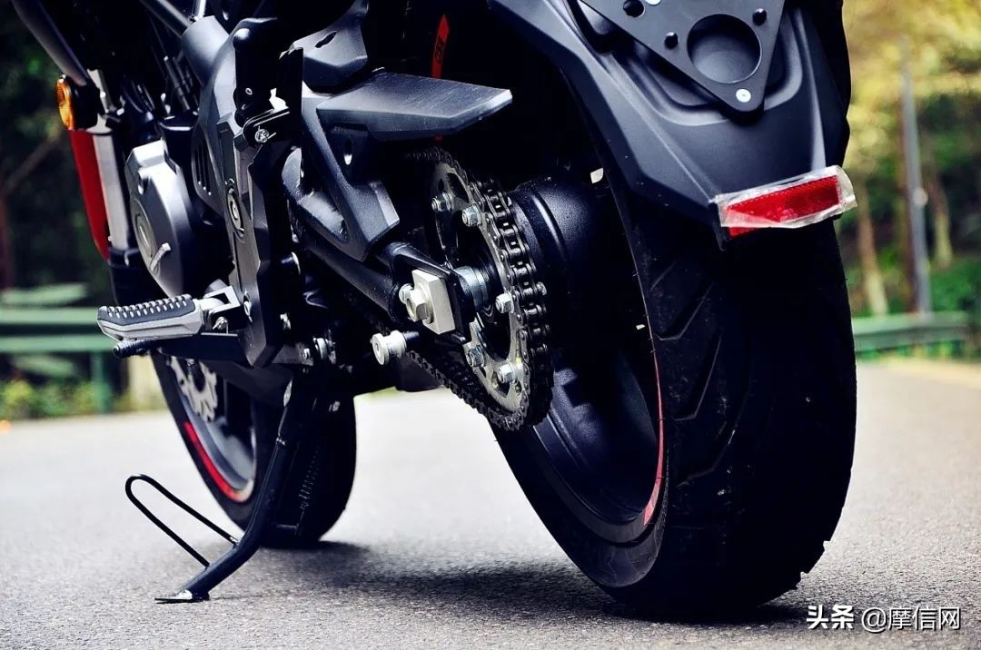 武装到牙齿的越野摩托,武装到牙齿的江铃驭胜s350