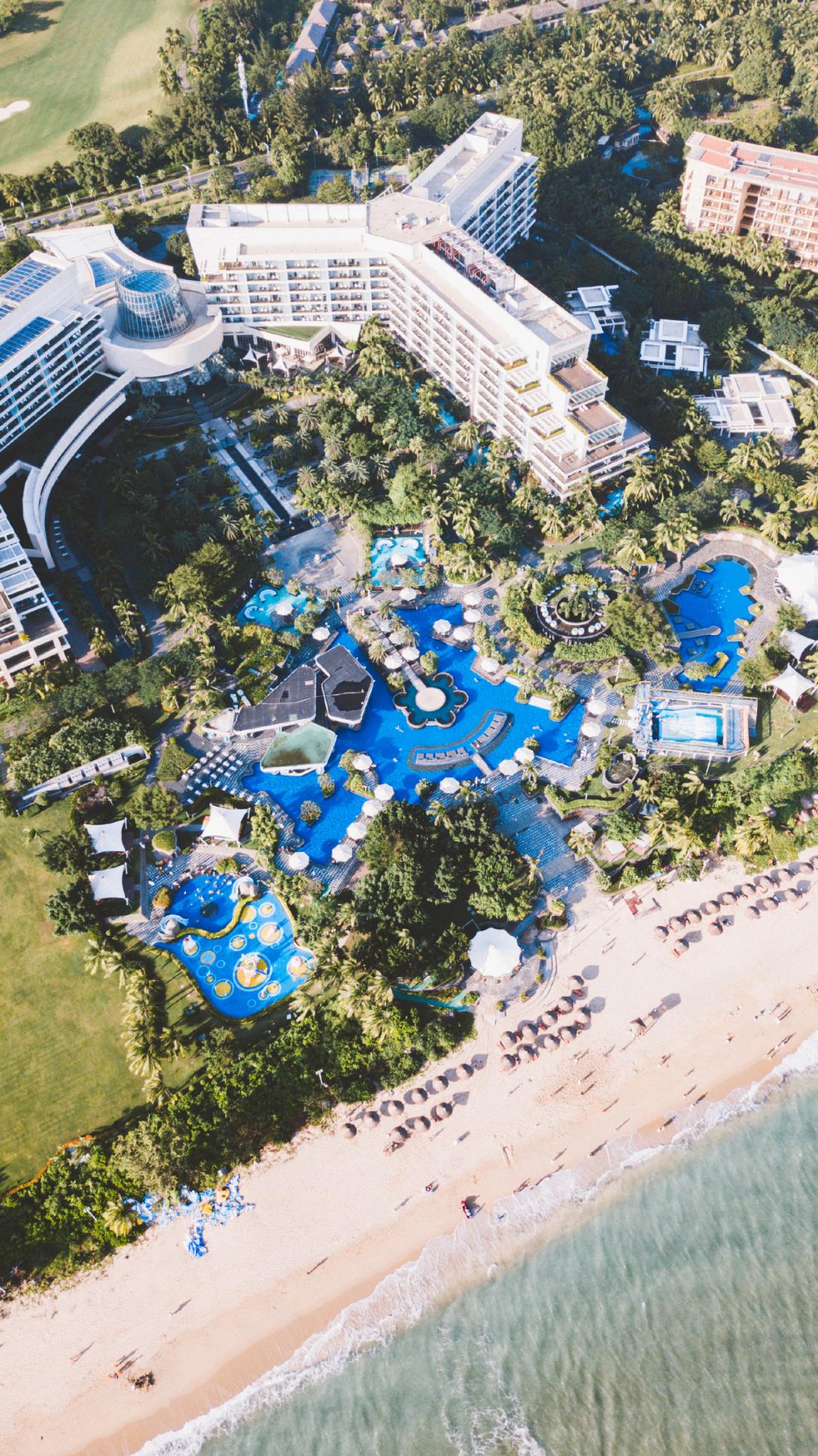 住在三亚亚龙湾附近好吗,三亚旅游亚龙湾海景房