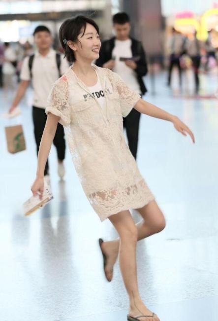 周冬雨的恋情被热议,周冬雨和张一山私下关系