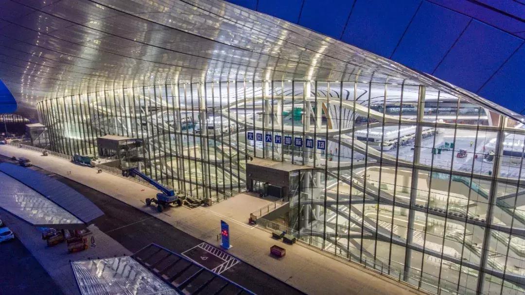 狂砸800亿的北京大兴机场终于完美面世，厉害了，我的国