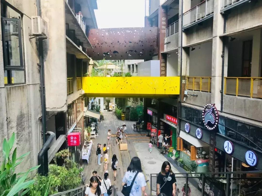 旧厂房改造文创园,淄博文创集市旧厂房改造陶艺