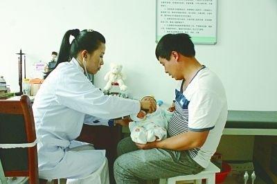 宝宝六个月以后宝妈就经常感冒,秋冬季七八个月宝宝怎么预防感冒