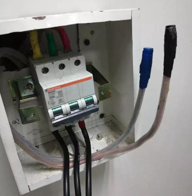 区分零线地线最简单的方法,怎样快速区分零线和地线