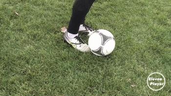 足球必须的五个射门小技巧,足球个人技巧和射门技巧