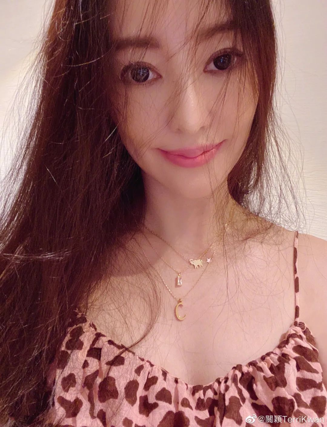 鍙版咕绗竴鍚嶅獩濂冲効,鍙版咕棣栧瘜绗竴鍚嶅獩