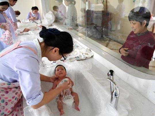 宝宝这三个部位不能随便清理,孩子这几个地方越脏越好