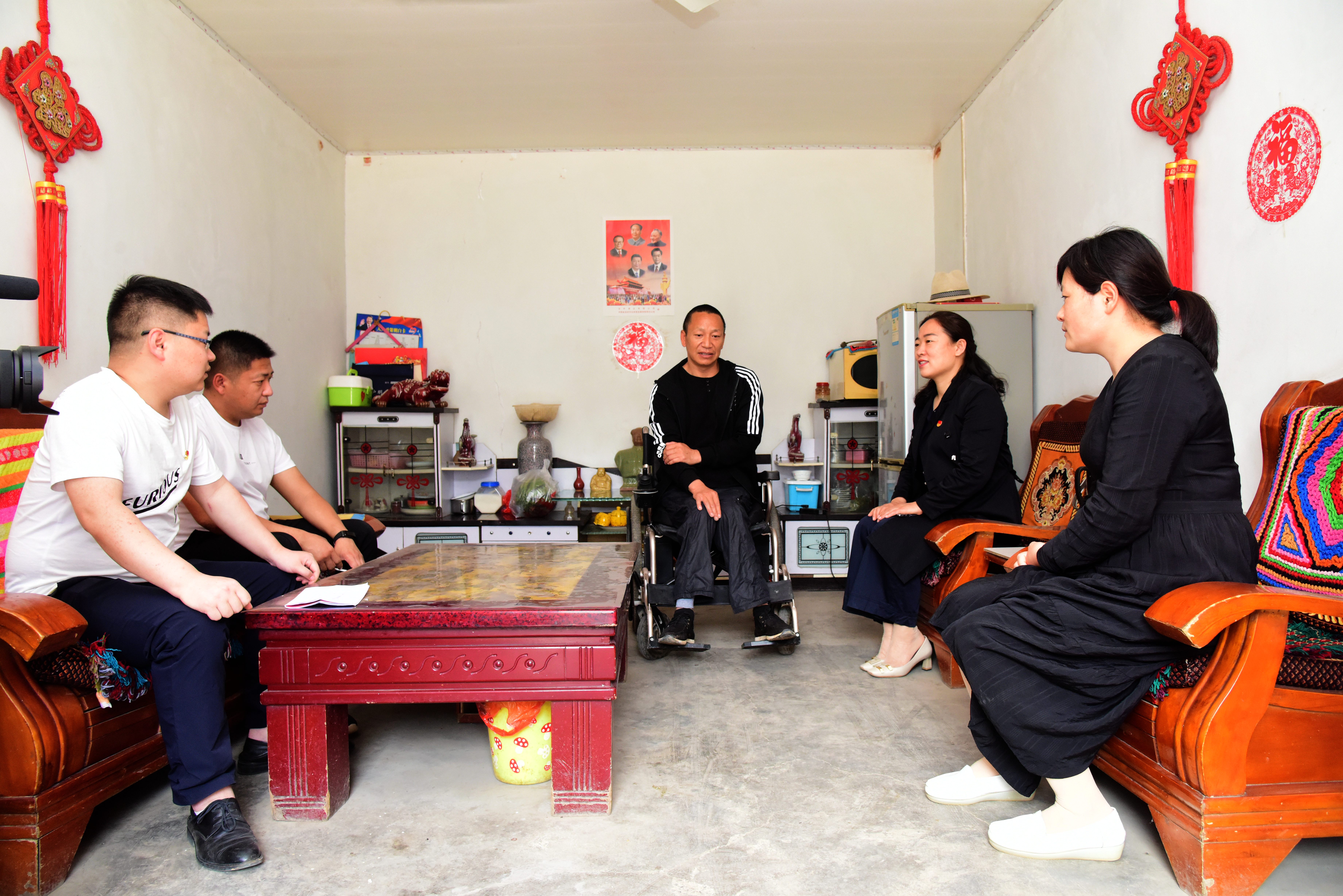 帮扶村换新颜,脱贫攻坚山村旧貌换新颜完整版