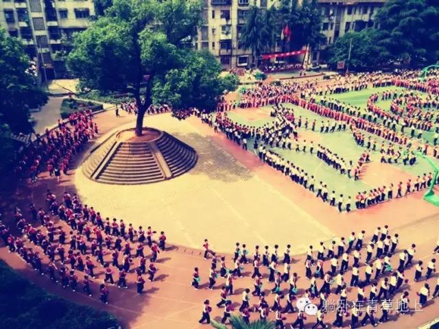 娄底二小学校课间操最新,彭灿老师课堂