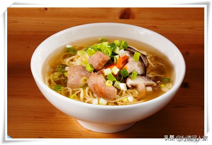 高汤是怎么熬制的,高汤怎么成固体