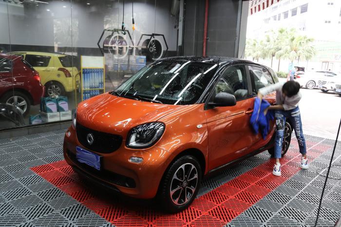 smart四门选哪个版本,smartforfour灵动版跟激情版区别