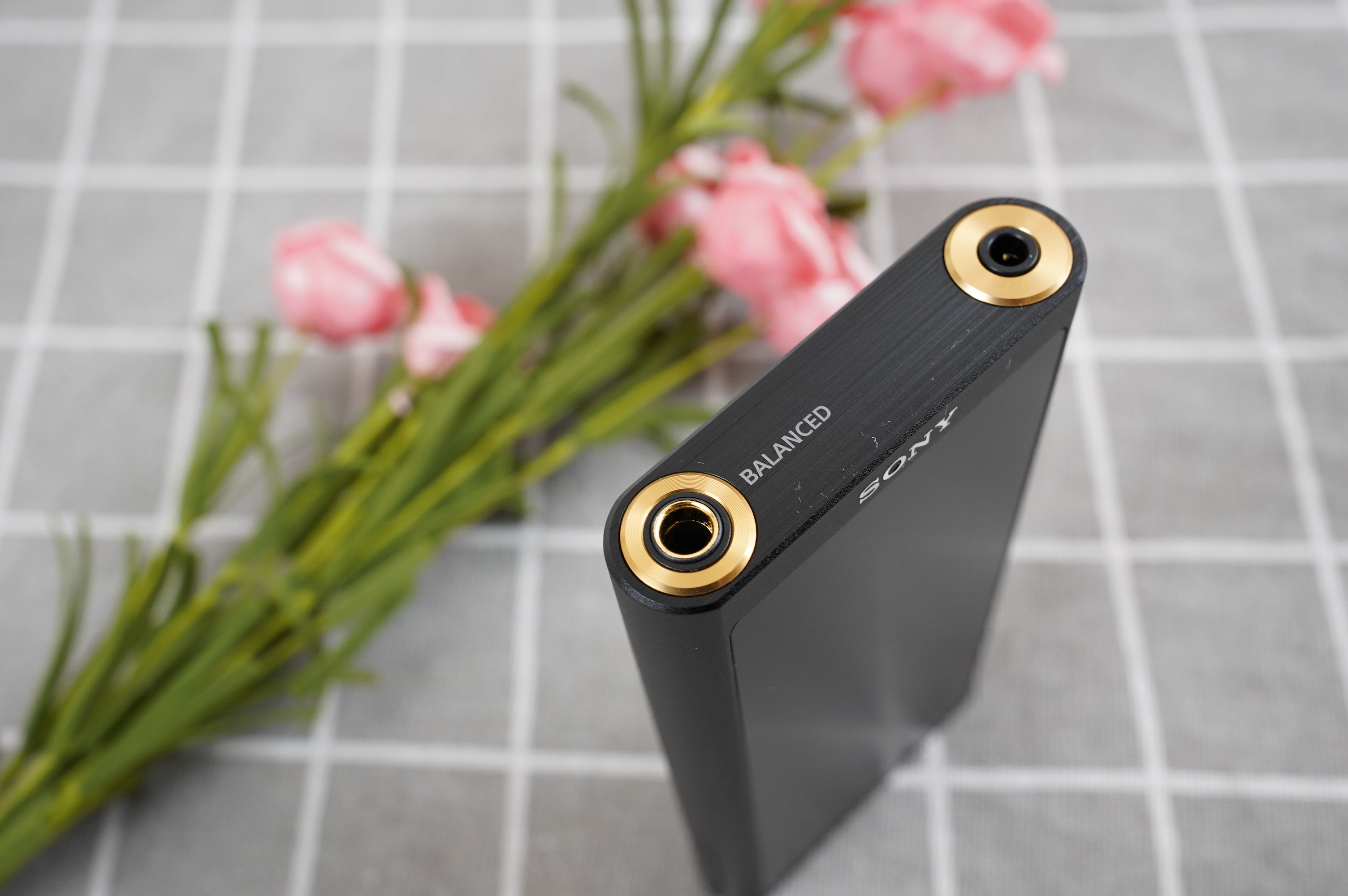 索尼nw-zx300a视频评测,索尼nw-zx300a高解析度音乐播放器