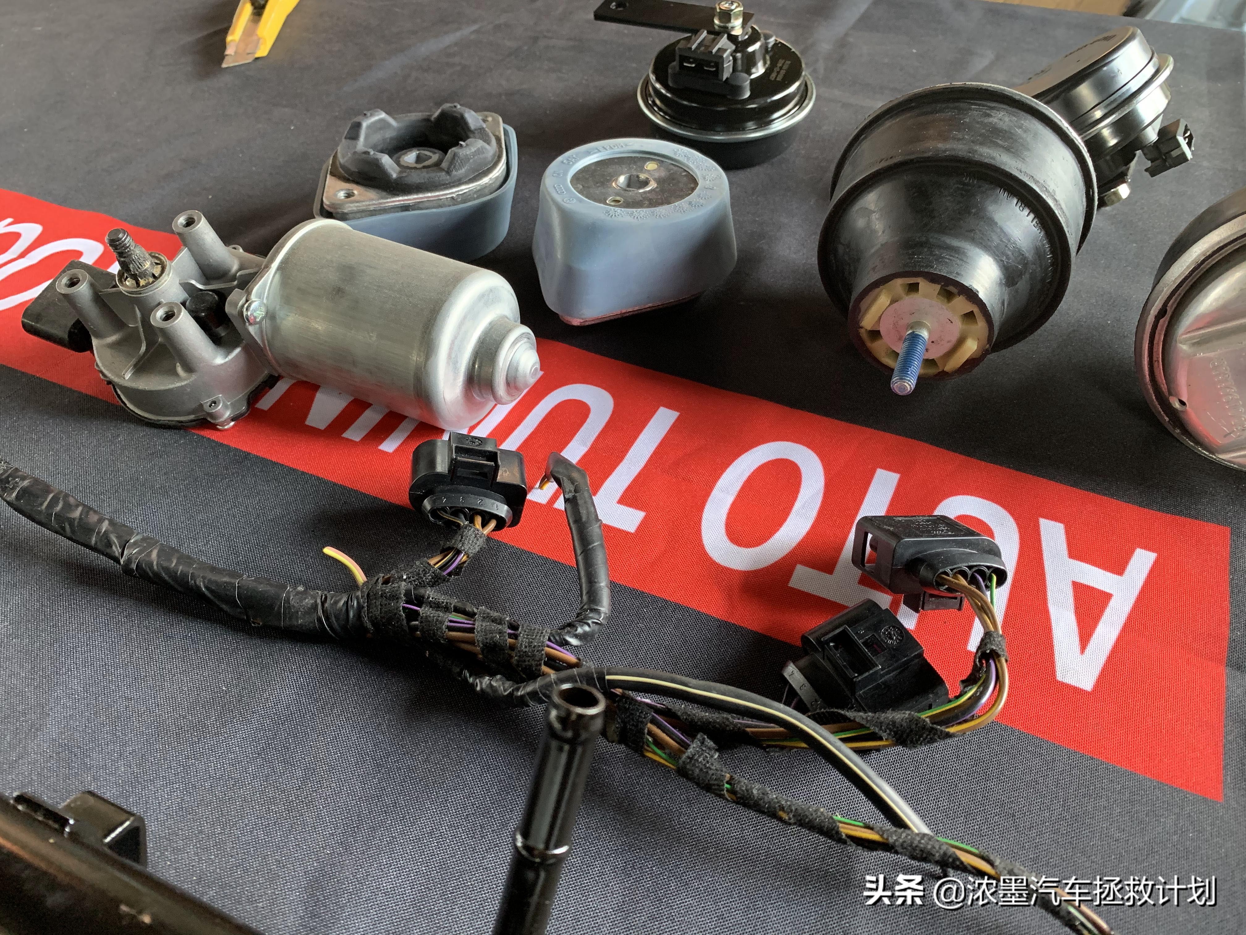 情怀老车帕萨特b5翻新,经典老车b5帕萨特翻新复活