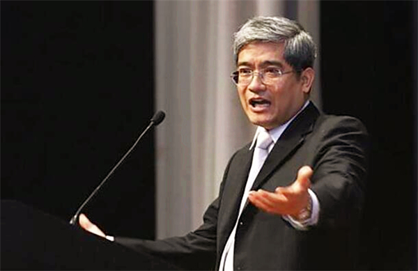 从“经济学家”沦为“*子骗**专家”，*咸平郎**人设崩塌，逐步跌落神坛