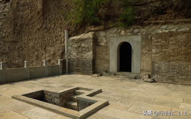 关于古代农历六月六的习俗