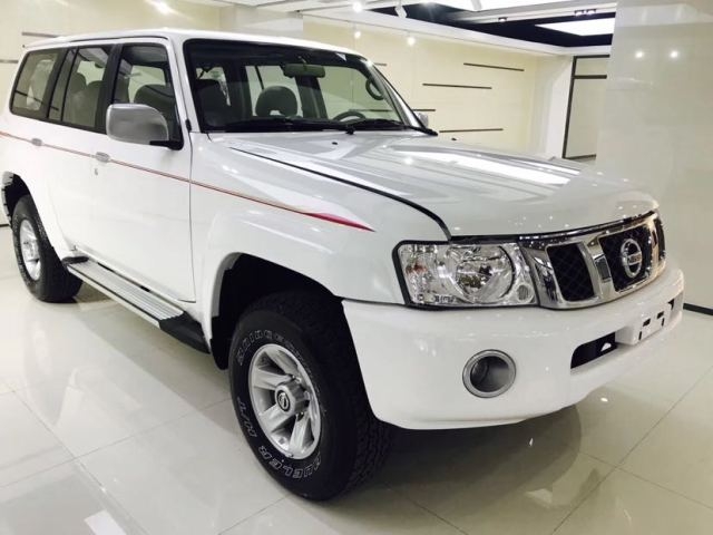 硬派越野尼桑途乐y61,途乐y61柴油版3.0t进市区