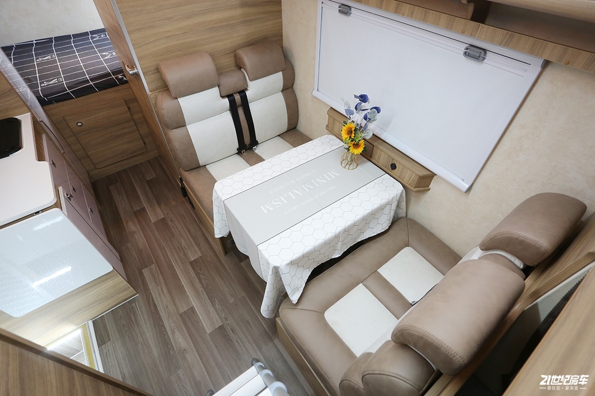 上汽跃进h300轻卡房车详解,上汽跃进h300和h500的区别