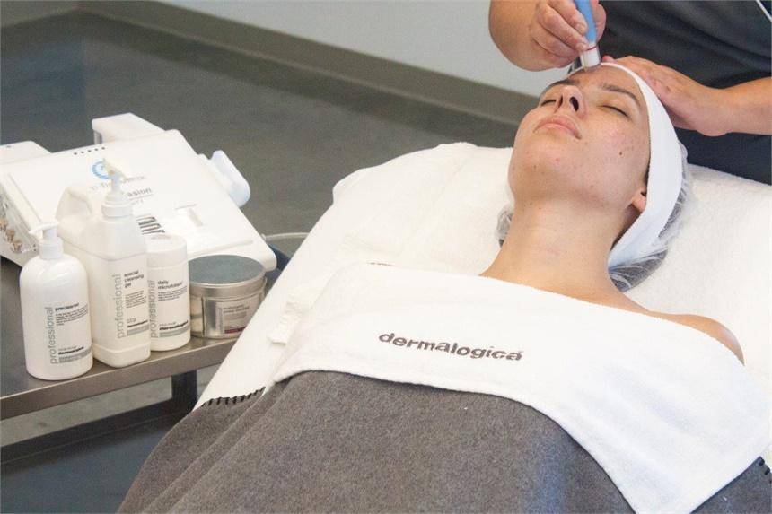 去黑头粉刺简单有效的方法,去黑头粉刺超级治愈