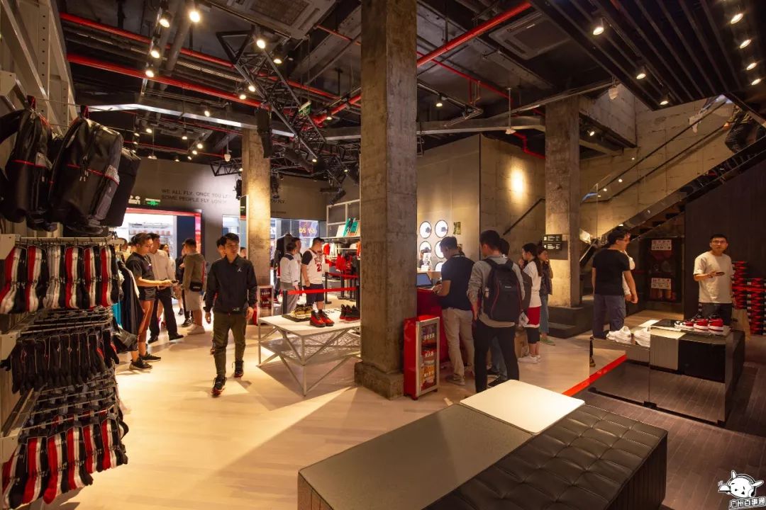 aj店现在都有哪些实战球鞋,广州最大的aj鞋专卖店