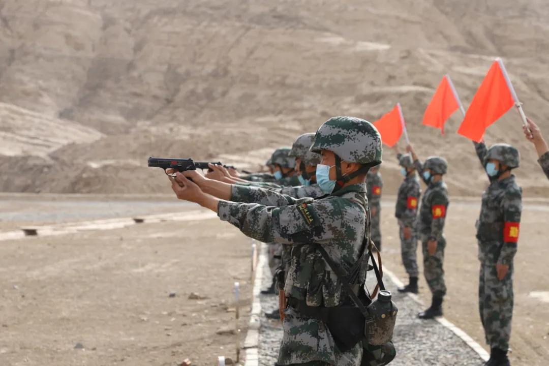 仰卧起坐4213个，单杠卷身上604个……*疆新**军区的兵，真牛