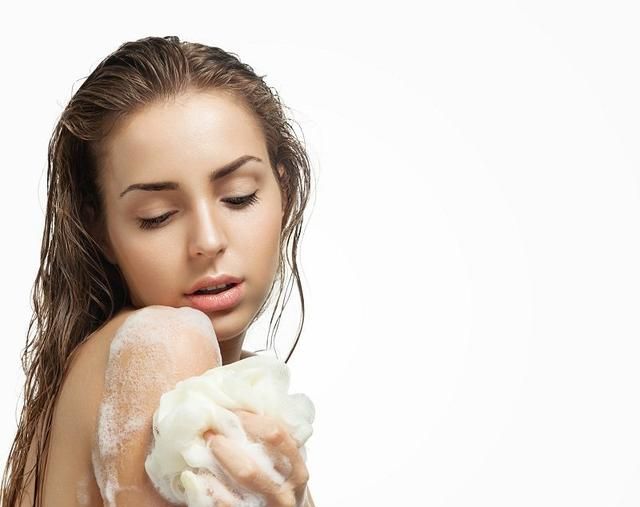 弱酸性沐浴露的好处,弱酸性沐浴露适合什么肌肤用