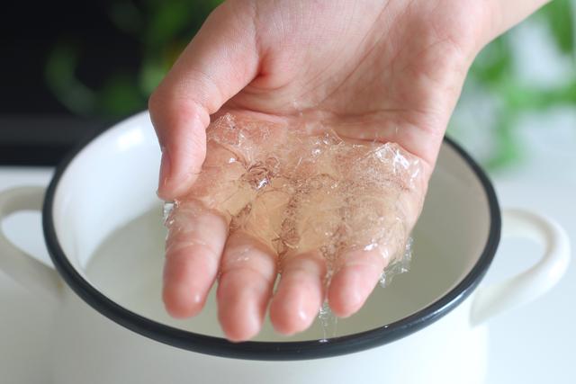 西瓜做成的果冻,没有白凉粉怎么做西瓜果冻教程