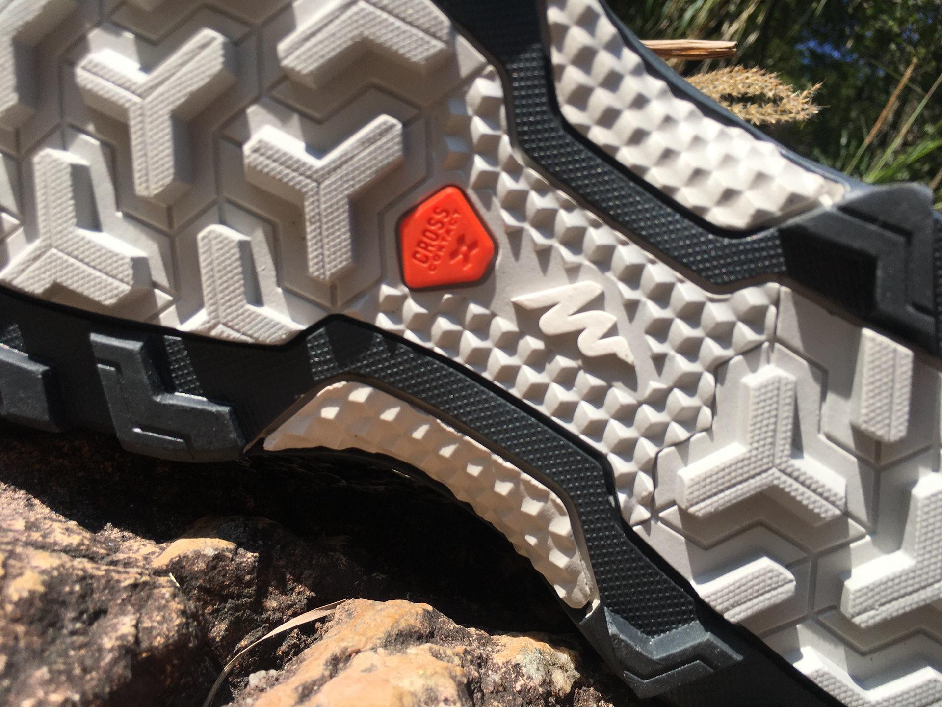 迪卡侬登山鞋性价比怎么样,迪卡侬登山鞋mh500与mh900区别