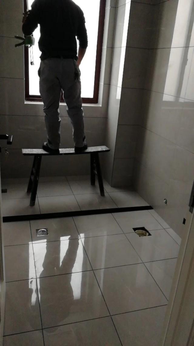 美缝压完缝干后有明显的凸感,美缝压缝后有黑边怎么补救