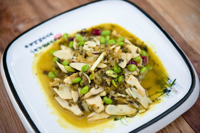 初夏品风凉饭，南北湖商玉客栈，推窗有山水