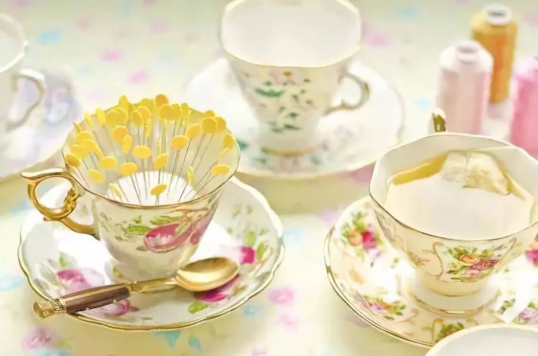 杯子手工改造,手工装饰自己的玻璃杯