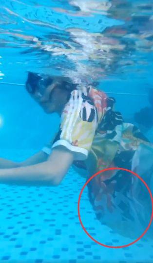 蔡少芬晒孕肚照,蔡少芬挺孕肚领奖